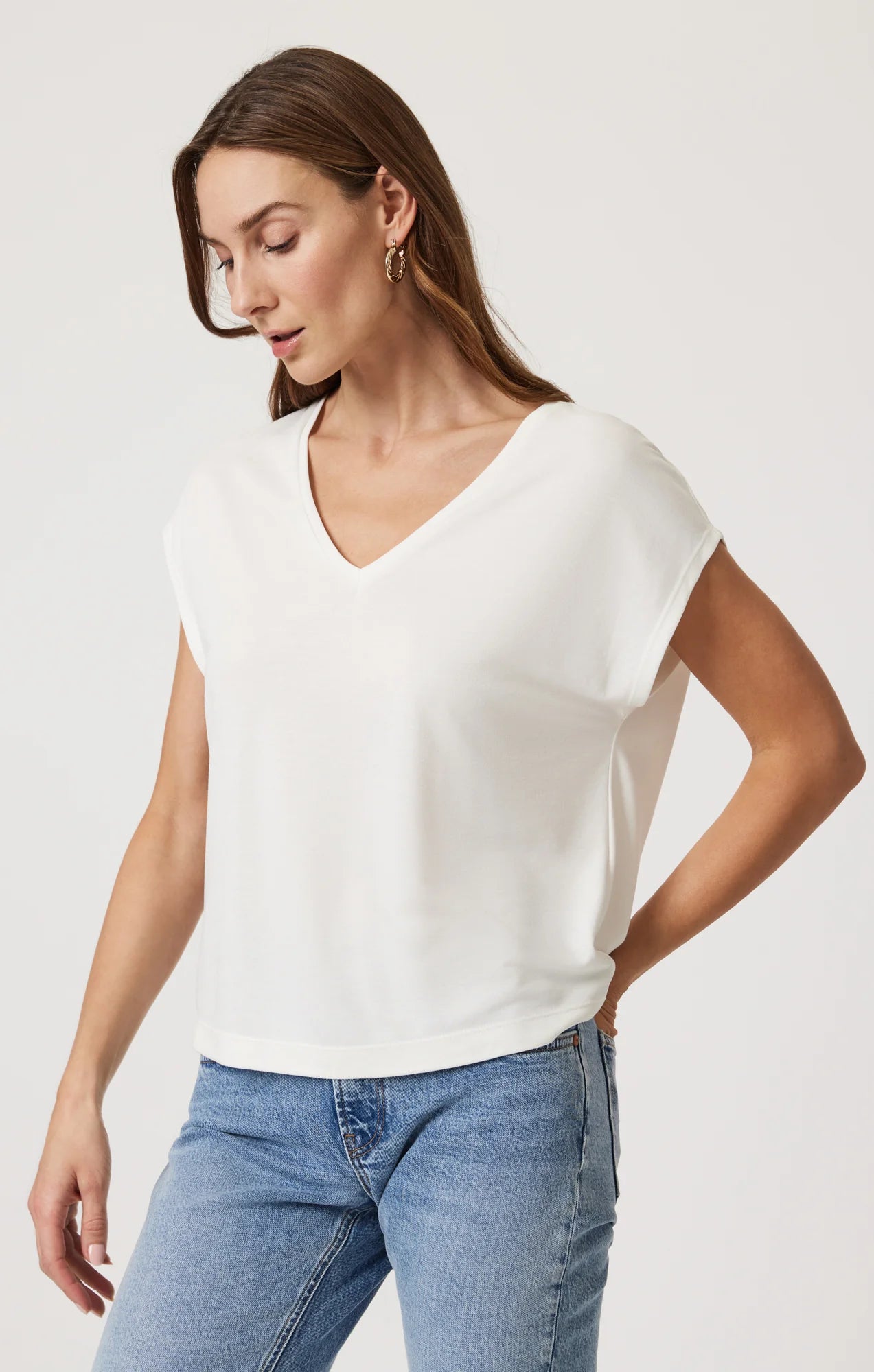 Nora Luxe V-neck T-Shirt