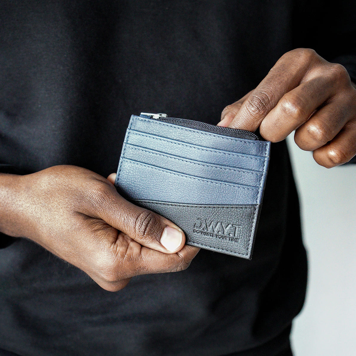 Le Vitamine Card Holder - Blue+Black