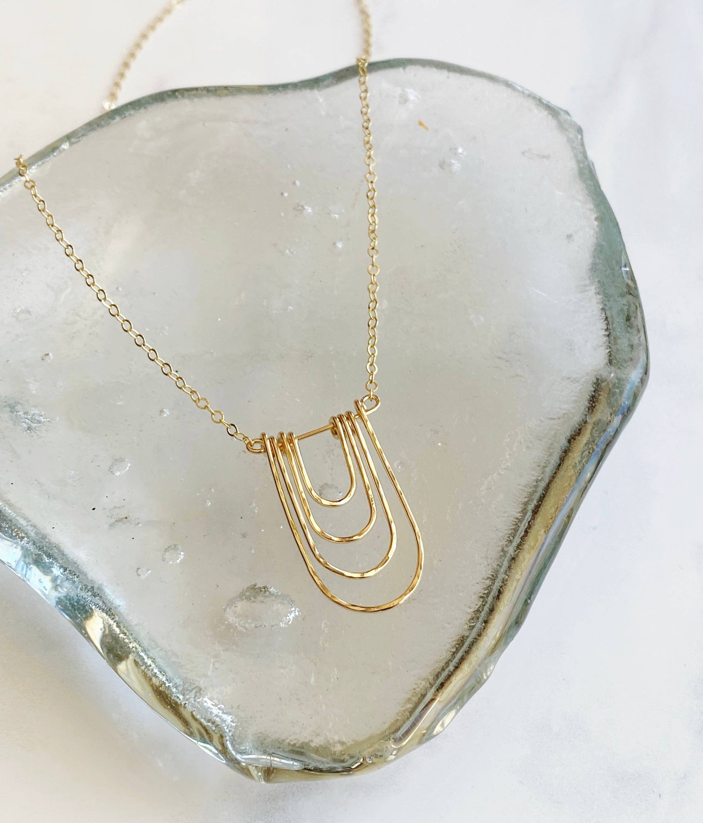 Modern arc necklace