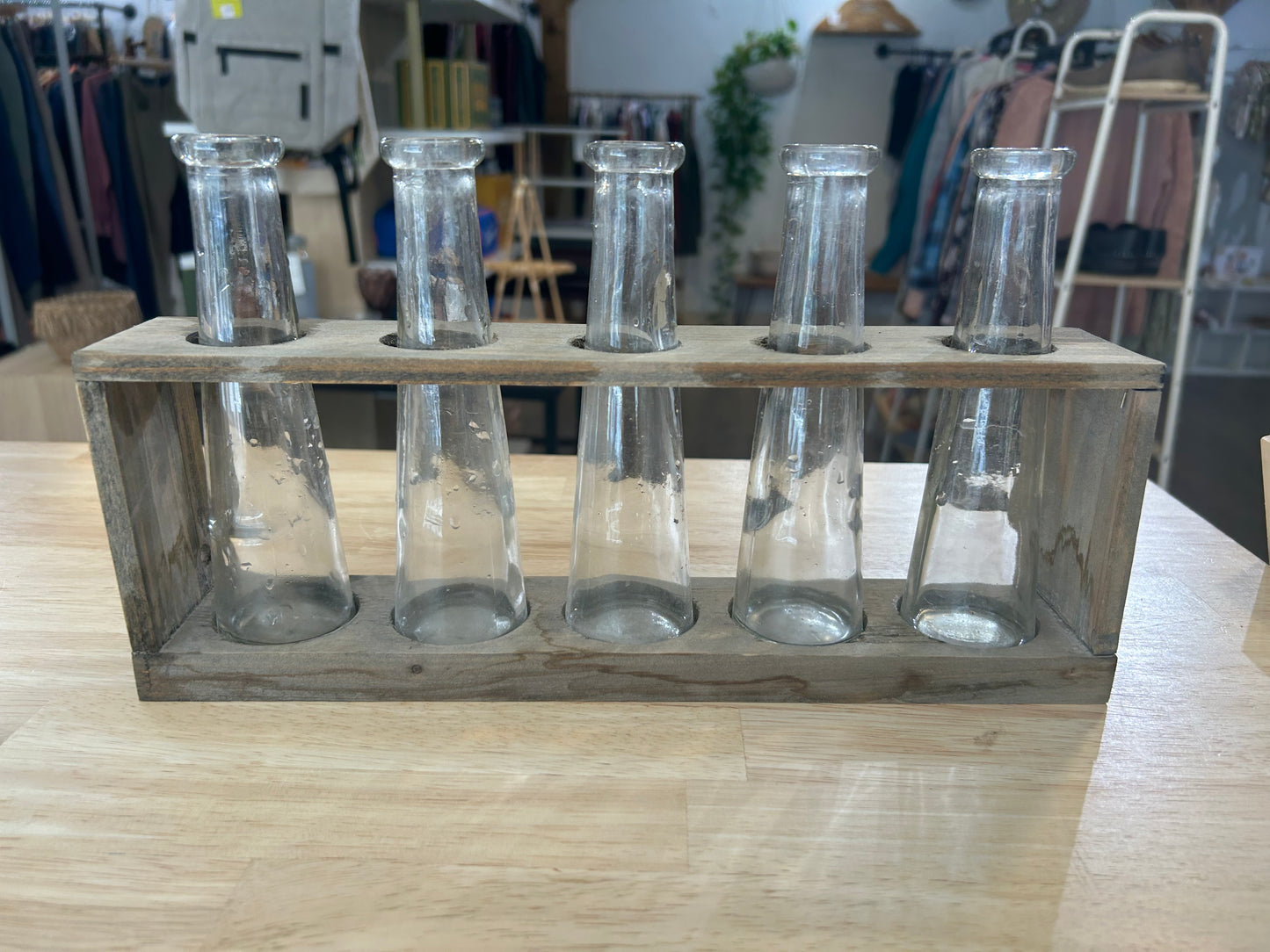 Secondhand Propagation Station