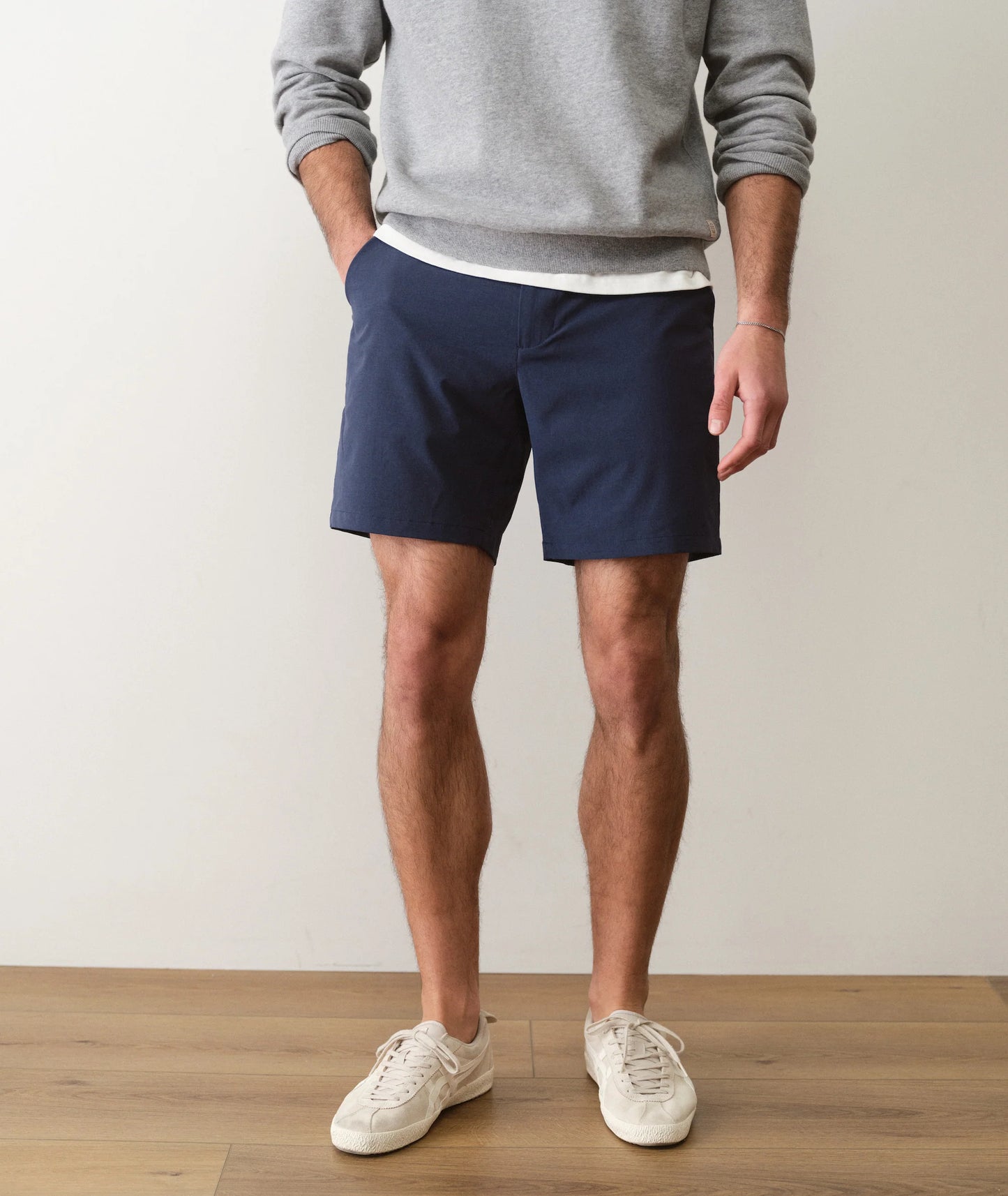 Thomas 7" Hybrid Short
