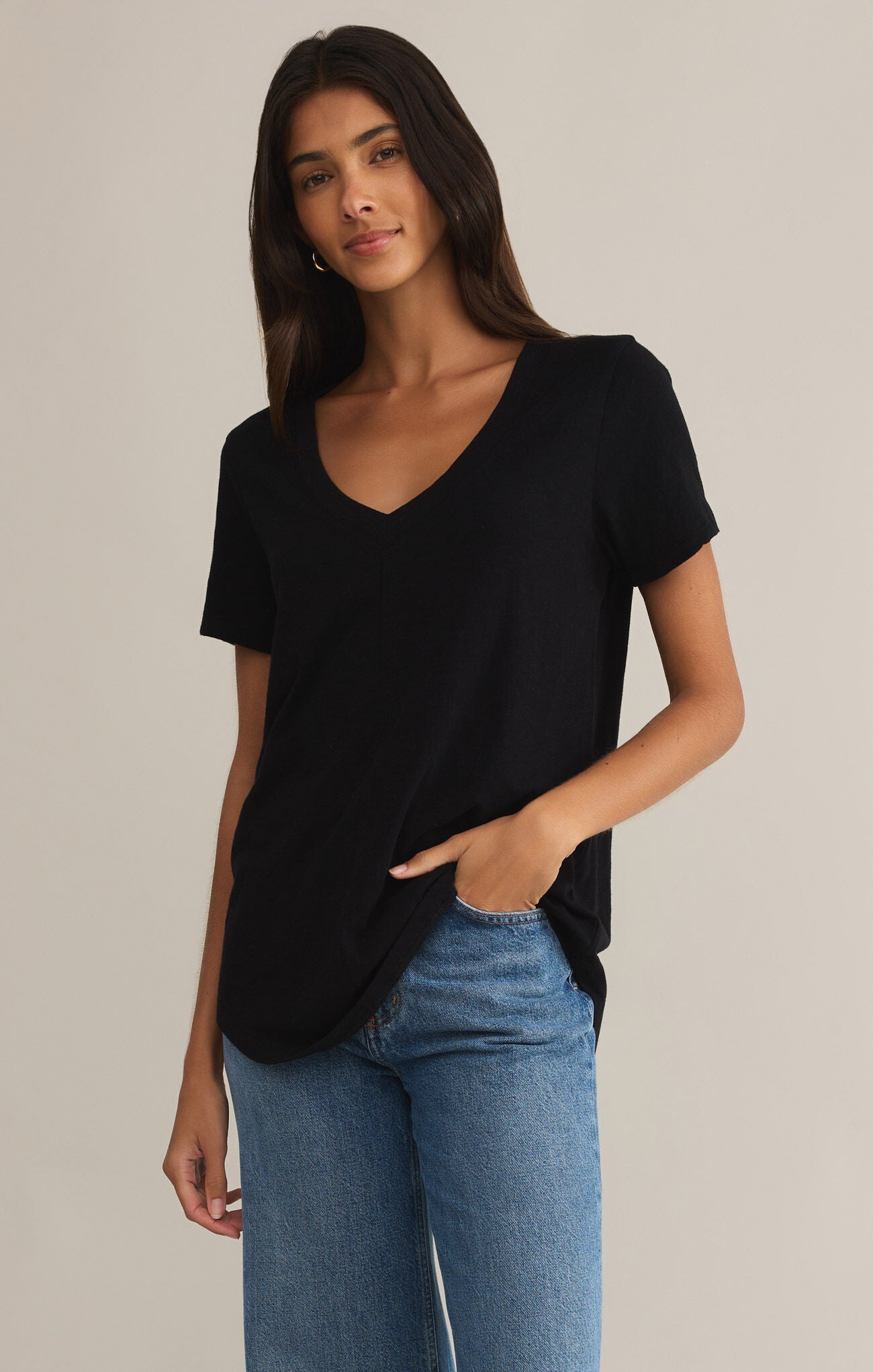 Ari V-Neck Tee Black Small