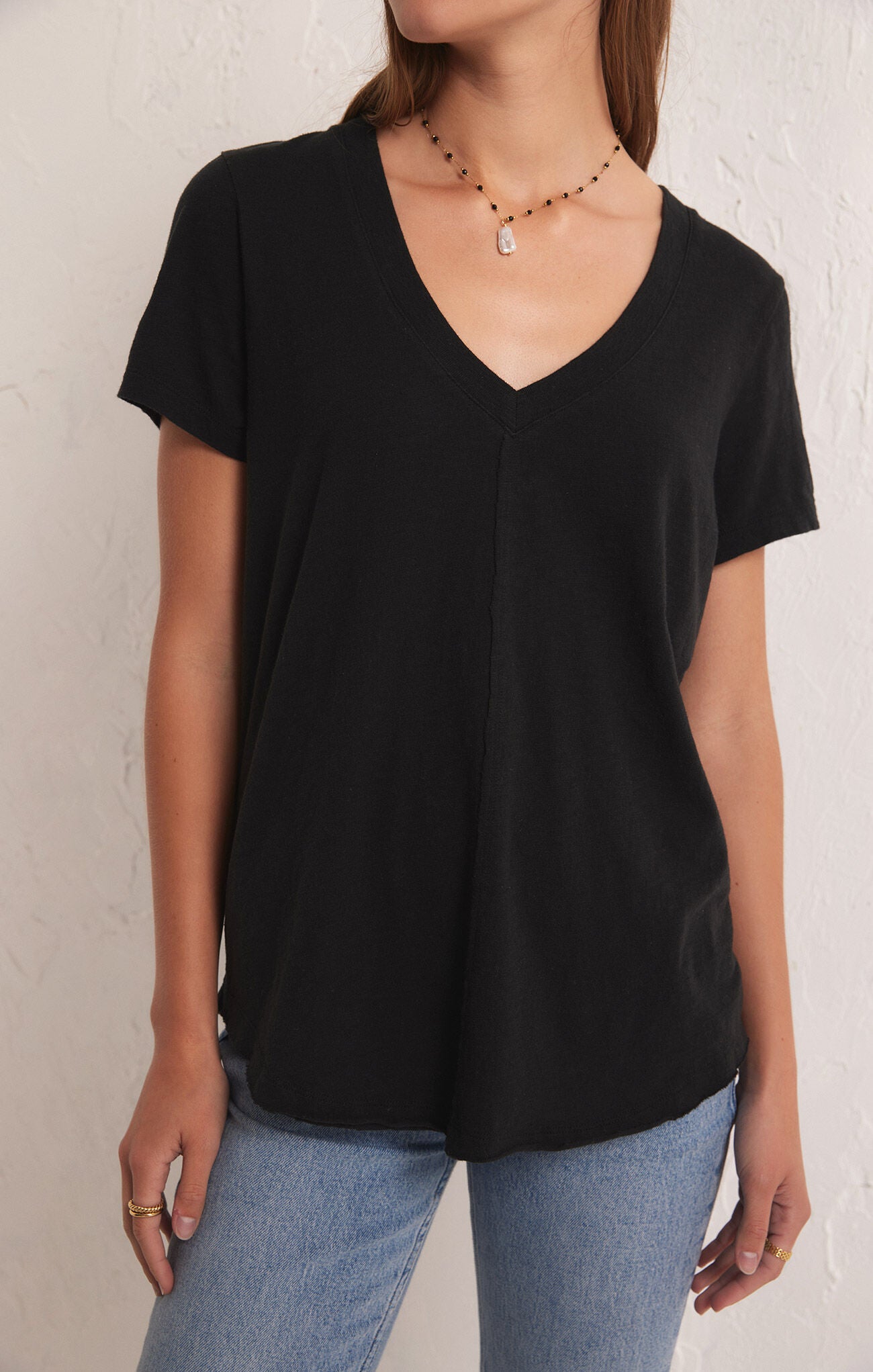 Ari V-Neck Tee Black Small