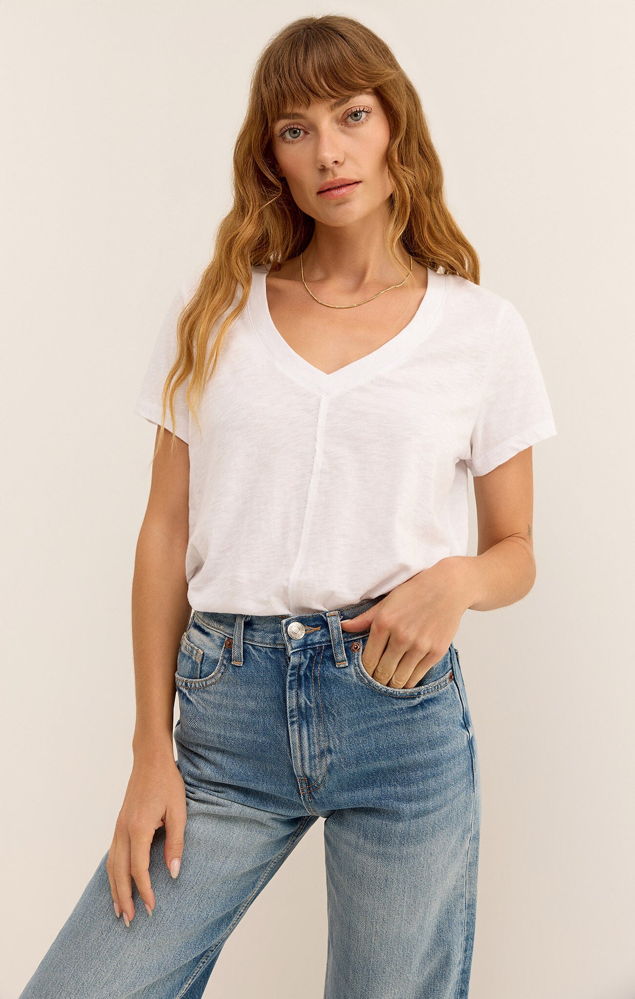Ari V-Neck Tee Black Small